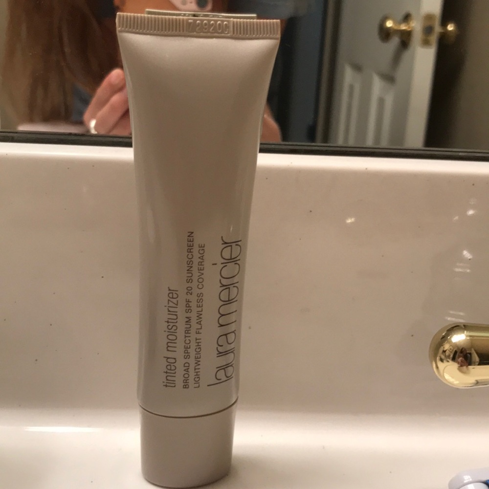 Laura mercier tinted moisturizer